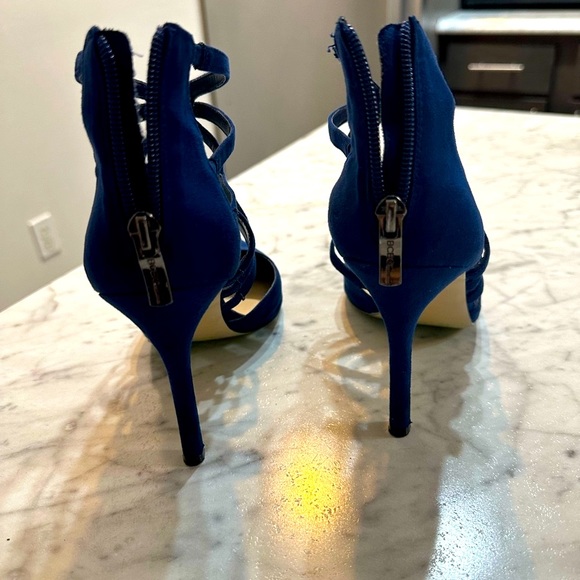 Heels - Picture 3 of 5